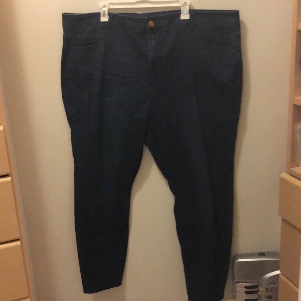 Plus size fitting dark wash jeans (unused)